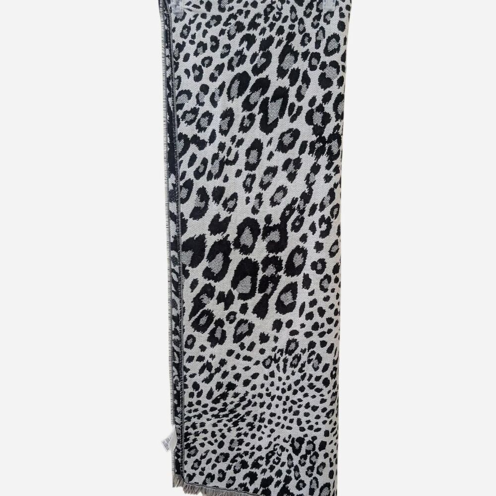 Thick Cheetah Print Knit Scarf • Indie Sleaze / Mob Wife
